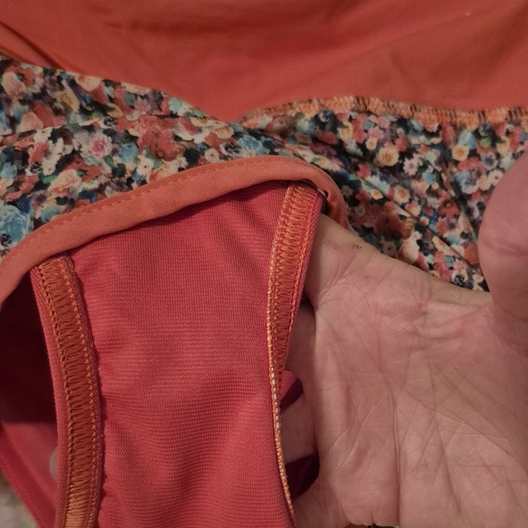 Lululemon orange floral - Speed Up Low-Rise Lined Short 2.5" - Picture 5 of 5